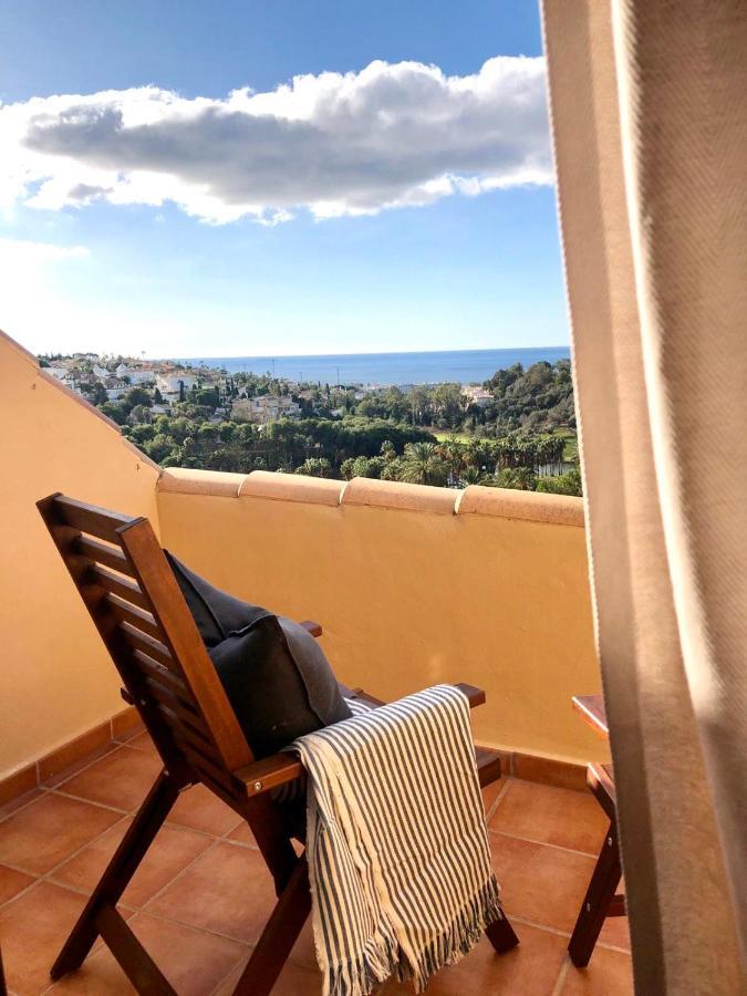 شقة Luxurious Duplex Penthouse With Golf And Sea Views بينالماذينا المظهر الخارجي الصورة