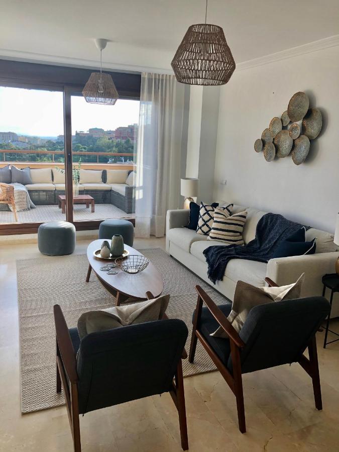 شقة Luxurious Duplex Penthouse With Golf And Sea Views بينالماذينا المظهر الخارجي الصورة